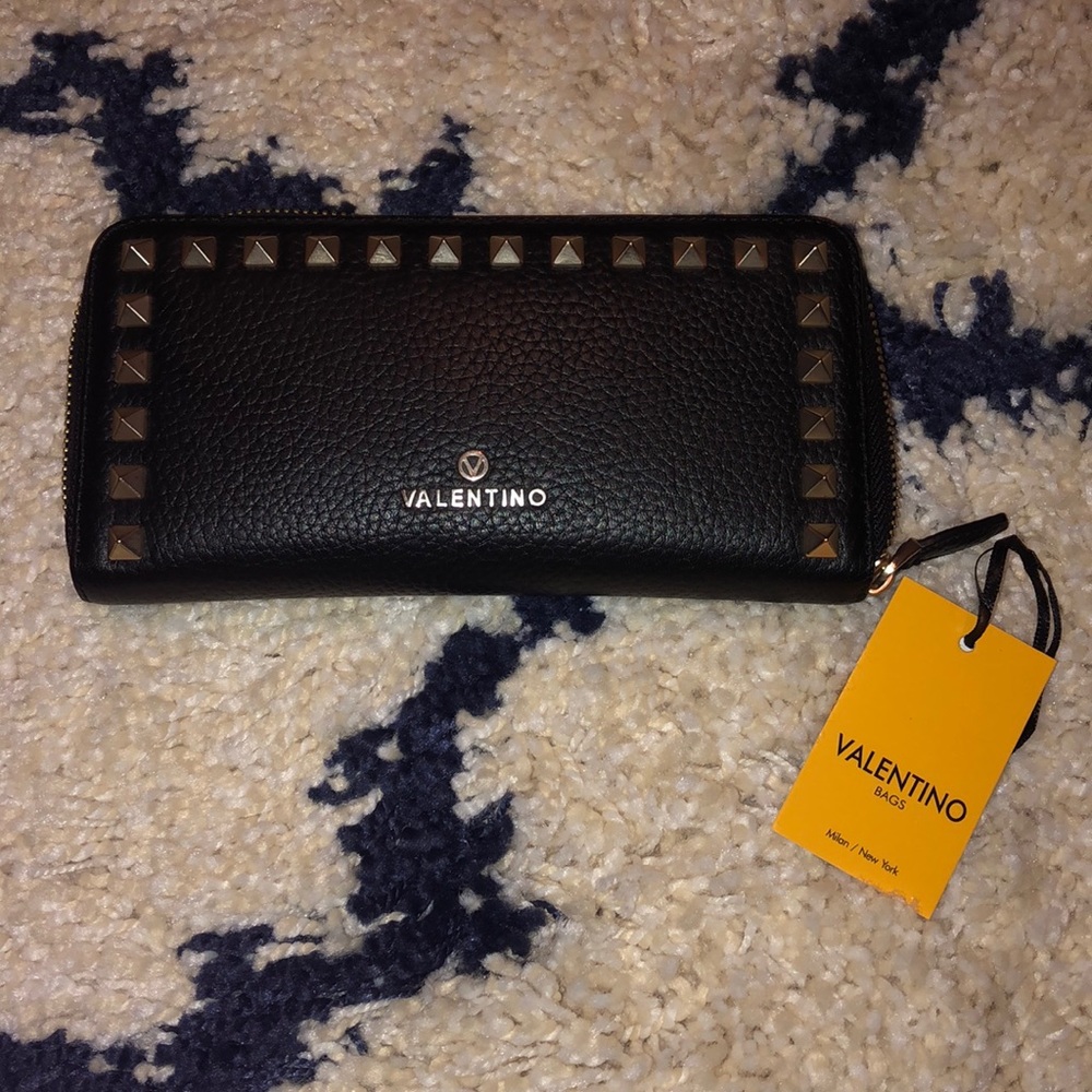 Valentino by Mario Valentino zip around wallet